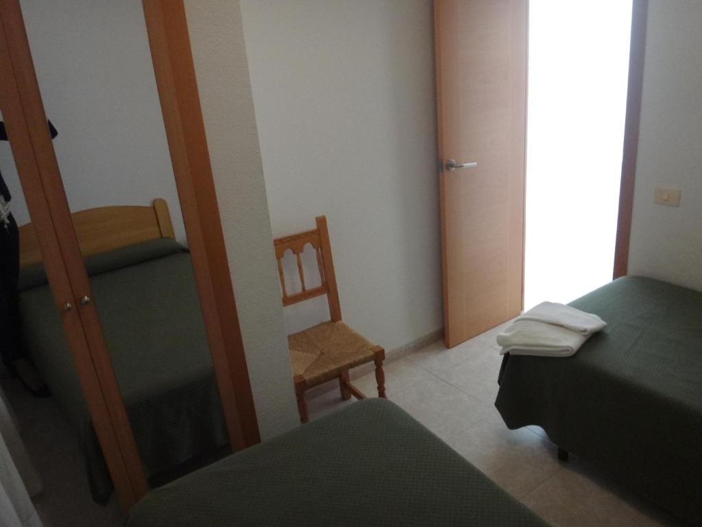 Apartamentos Parada オロペサ・デル・マール 部屋 写真
