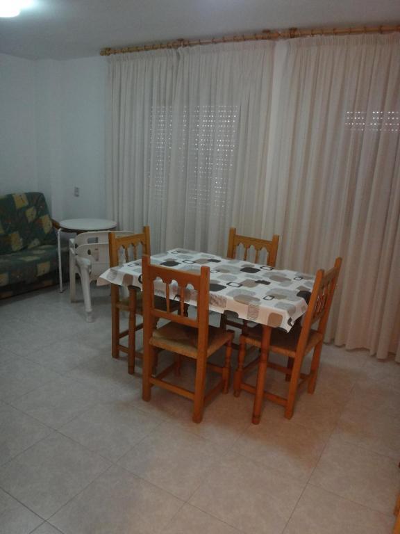 Apartamentos Parada オロペサ・デル・マール 部屋 写真